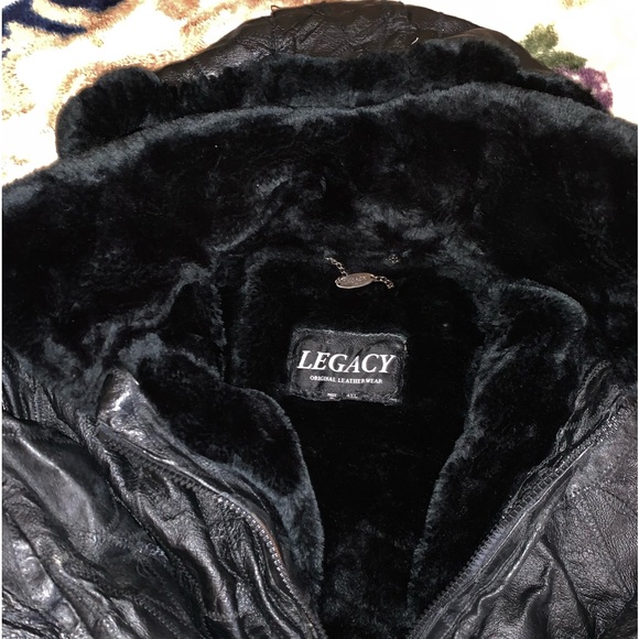 2 Leather Jackets - Picture 10 of 11